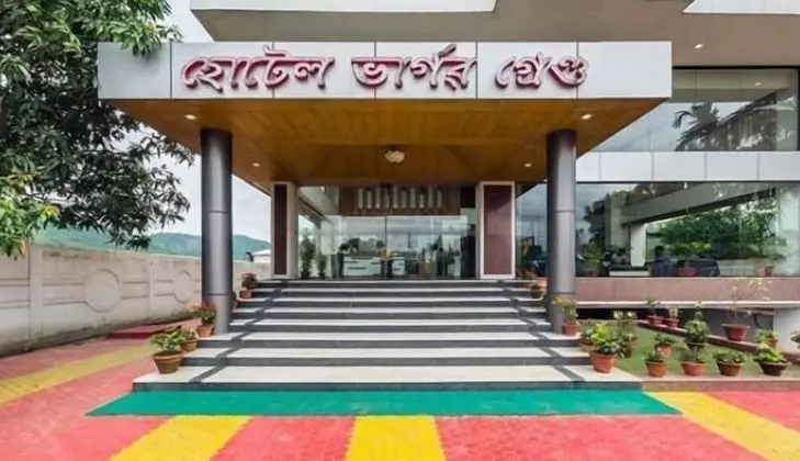 Hotel Bhargav Grand - Dış Mekan