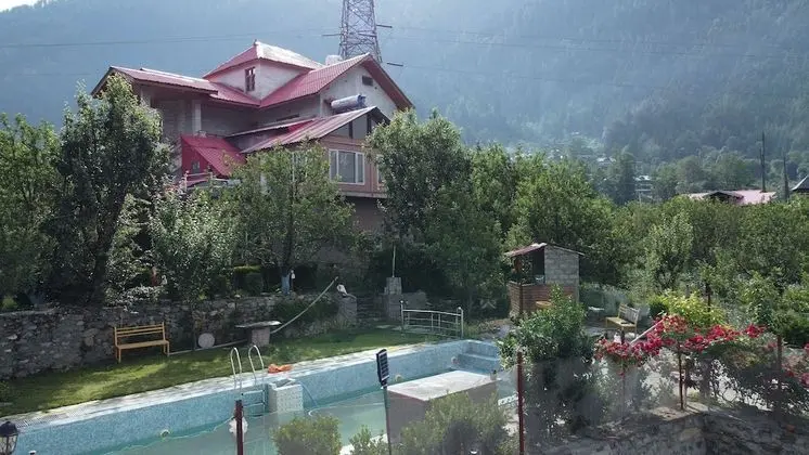 Bharhka Countryside Cottage Resorts