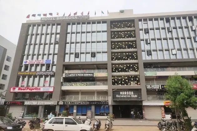 Hotel Bharosa Inn
