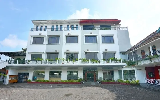 Hotel Bhinneka