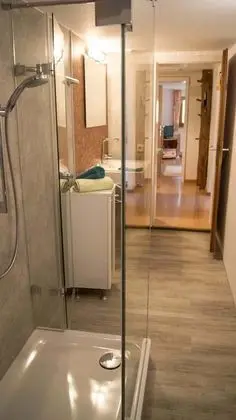 Bi-dr-gondamaika - Banyo Tipleri