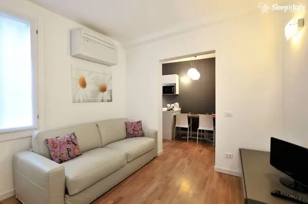 Biabote4 in Venice With 1 Bedrooms and 1 Bathrooms