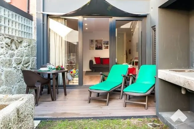 Bianc1 · Light-filled Apartment With Garden Downtown