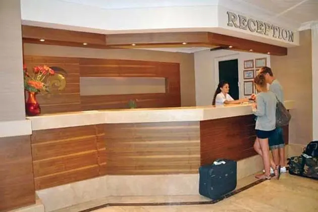 Big Blue Suite Hotel - Lobi