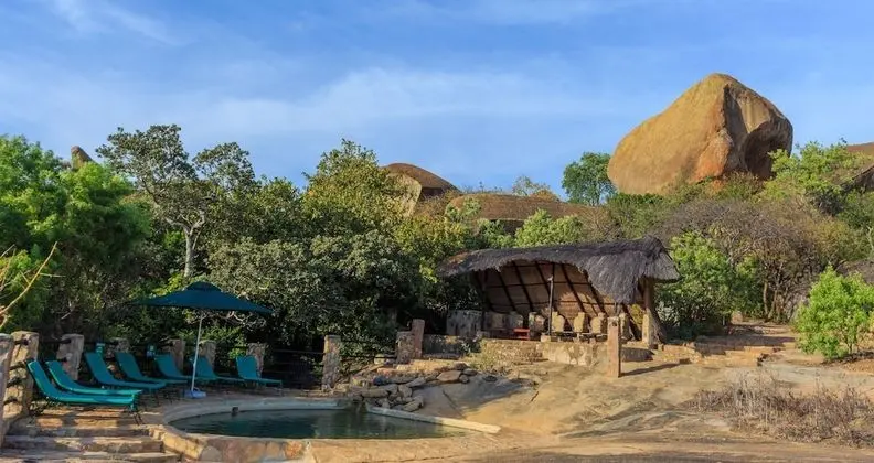 Big Cave Camp - Lodge On The Rocks - Havuz