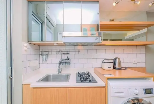 Big And Cozy 1Br Bassura City Apartment Near Mall - Mutfak