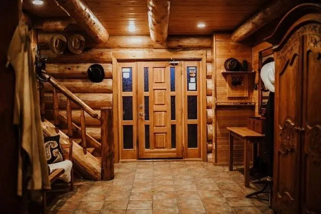 Big Creek Lodge - Working Guest Ranch - Lobi