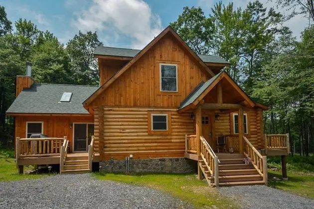 Big Log Lodge