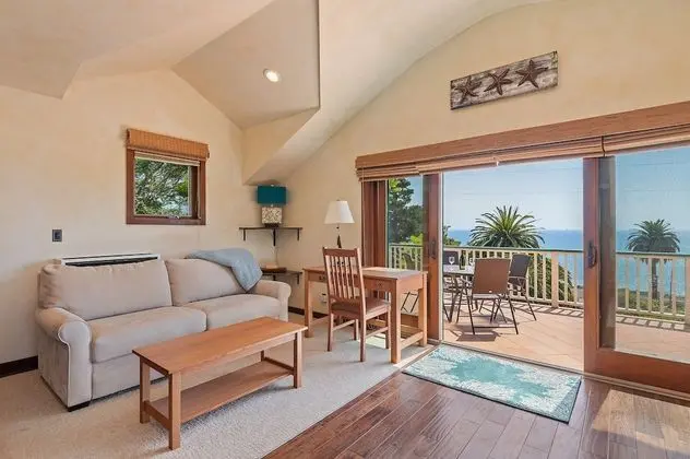 Big Ocean View Retreat - Oda Düzeni