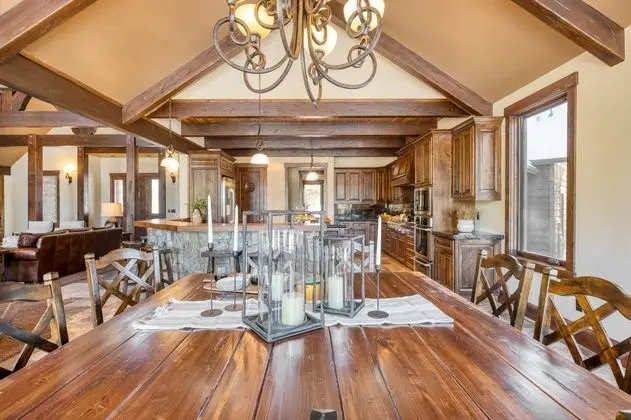 Big Pine by Avantstay Stunning Secluded Oregon Home w/ Hot Tub - Yerinde Yemek