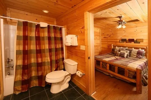 Big Pine Lodge - Six Bedroom Cabin - Oda