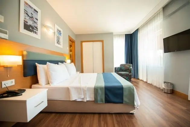 Big Point Hotel
