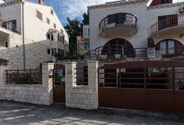 Big Terrace Apartment