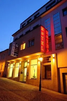 Hotel Bílá Růže - 1