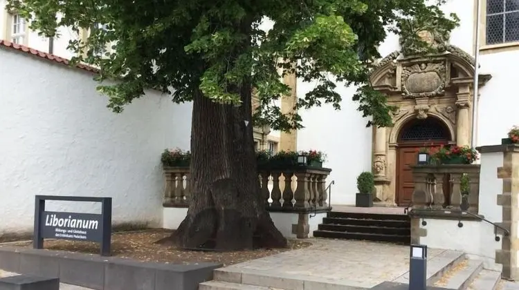 Bildungs- und Tagungshaus Liborianum - Dış Mekan