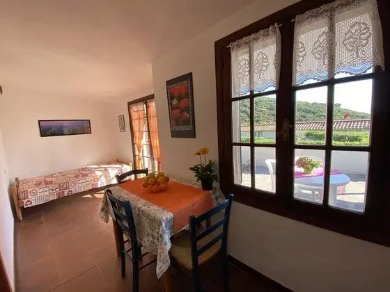 Bilo for 2 or 3 pax Closed to the Innamorata Beach