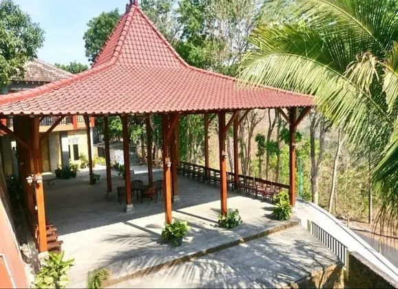 Bina Karya Guesthouse Syariah
