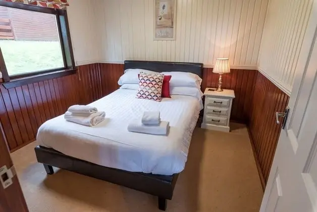 Birch Lodge 19 with Hot Tub - Oda