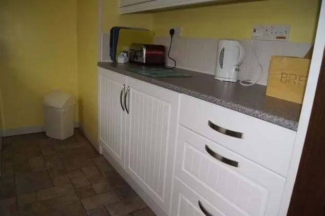 Birchenfields Family Friendly Cottages, Play Barn for all Ages and Summer Hous - Mutfak
