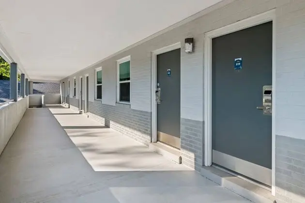 Birchwood Suites - Dış Mekan