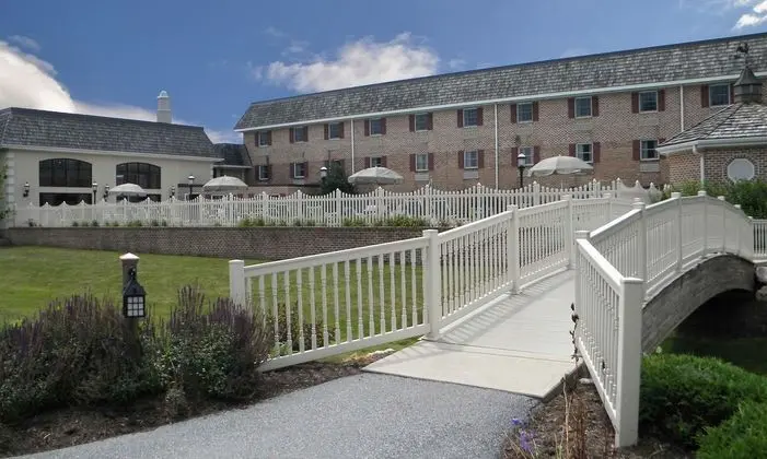 Bird-in-Hand Family Inn