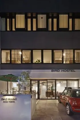 Bird Hostel