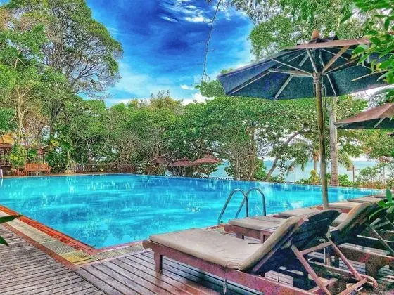 Birds and Bees Resort