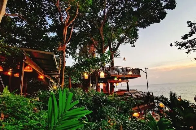 Birds and Bees Resort