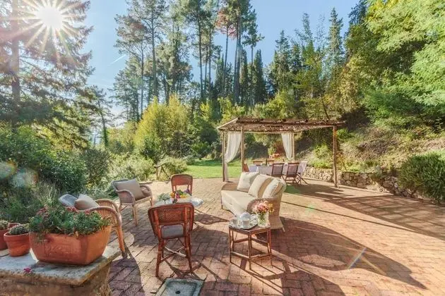 Villa Birdsong Among the Woods in Camaiore - Oda
