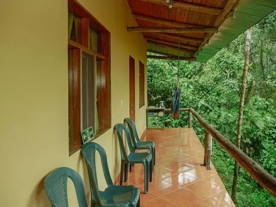 Birdwatchers House y Lodge