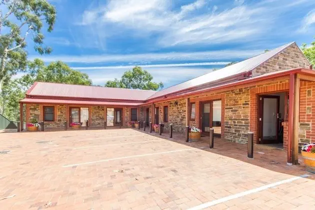 Birdwood Motel