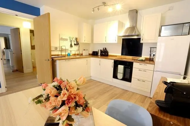 Birmingham Postbox Premier Home Stay - Mutfak