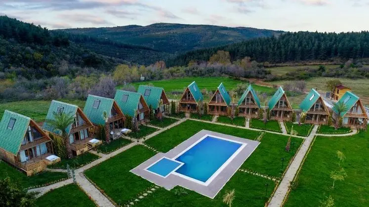 Bisanthe Panorama Sütlüce Dağ Oteli