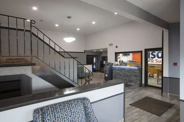 Bison Inn and Suites
