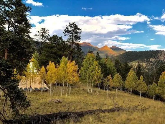 Bison Peak Lodge at Puma Hills