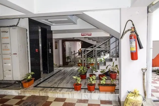Hotel Biswanath - Dış Mekan
