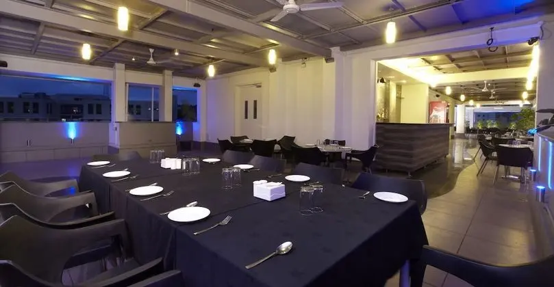 Bizz Tamanna Hotel Hinjawadi, Pune - Yerinde Yemek