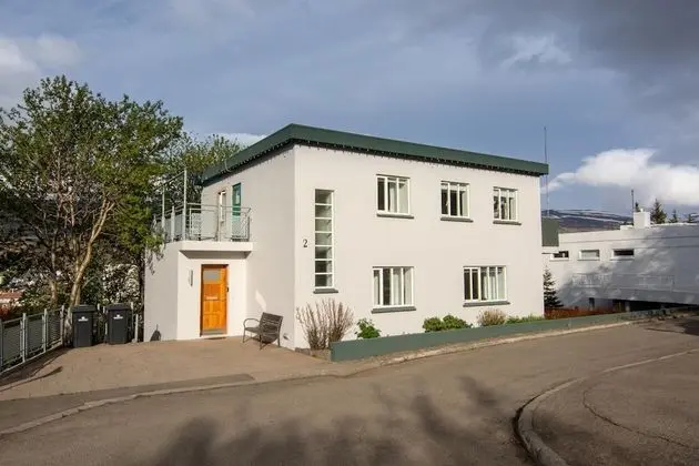 Bjarmó Guesthouse