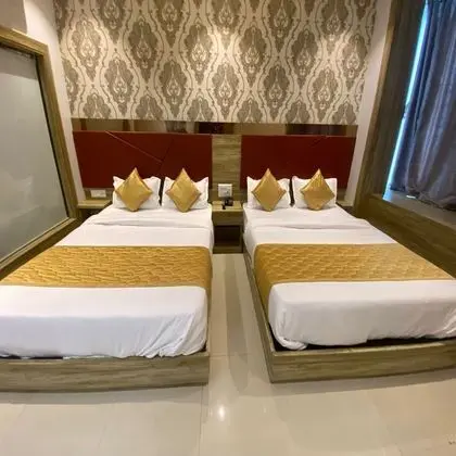 HOTEL BKC CROWN - NEAR TRADE CENTRE - Oda Manzaraları