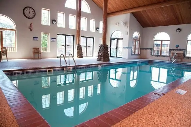 Black Hills Luxury Suites - Havuz