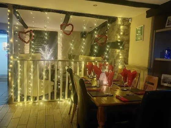 The Black Lion Royal Hotel - Yerinde Yemek