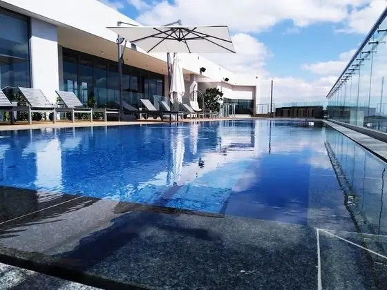 Black Marble - Menlyn Residence - Havuz