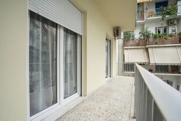 Black Pearl apt in Koukaki