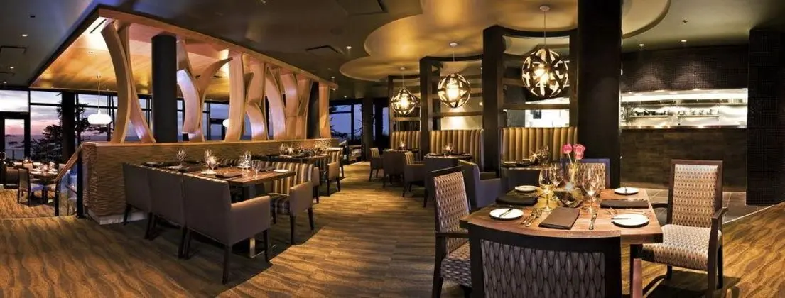 Black Rock Oceanfront Resort & Spa