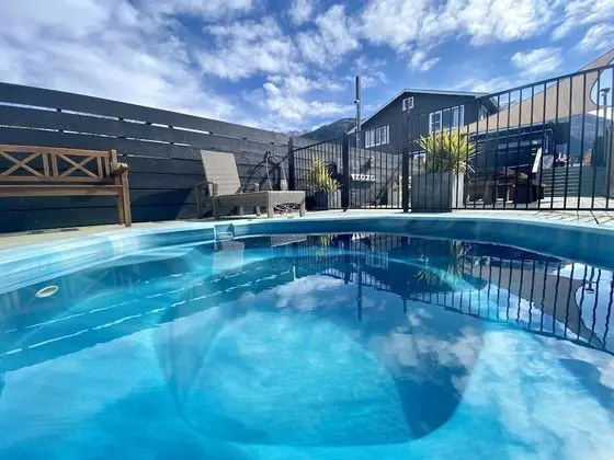 The Black Sheep Backpackers - Havuz