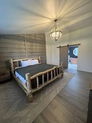 Black Tree Resort - The Ranch House