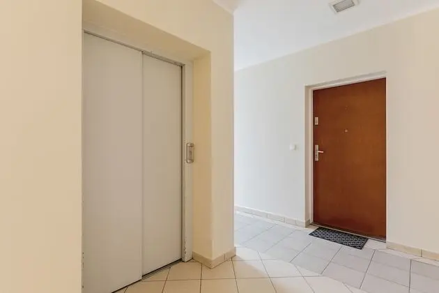 Black&white Apartments by Renters - İç Mekan