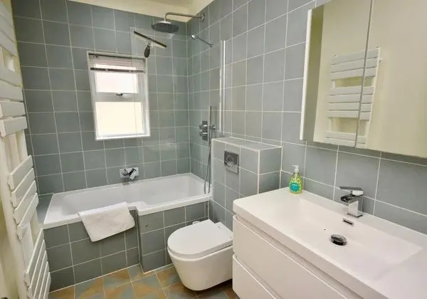 Blackberry 4 Bed Bembridge Holiday Home Sleeps 6 Adults 2 Children - Banyo Tipleri