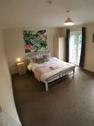 Blackberry House - Sleeps 6 with Parking and Netflix TV - Oda