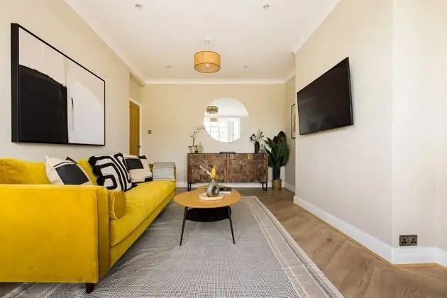 The Blackheath Hideaway - Alluring 2bdr Flat With Balcony
